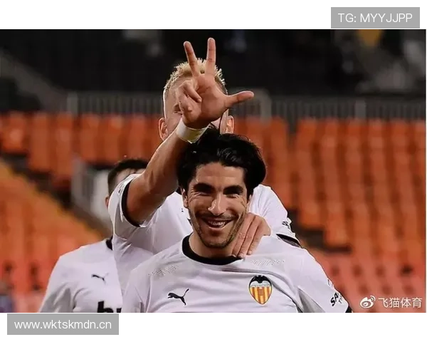 西甲瓦伦西亚前锋近期状态回暖表现稳健