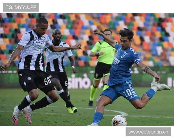 那不勒斯俱乐部运营争议持续发酵,管理层决策引发球迷质疑 那不勒斯俱乐部运营争议持续发酵,管理层决策引发球迷质疑