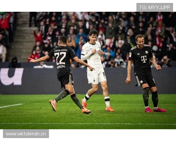 拜仁更衣室矛盾传闻加剧，球队稳定性承压，赛季走势面临考验