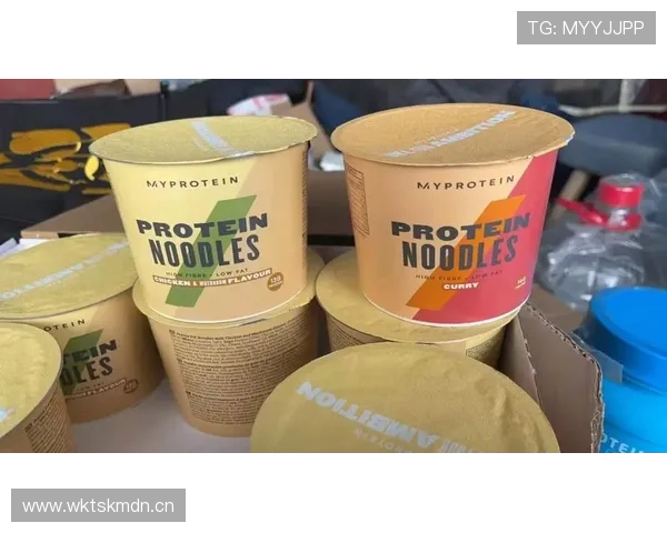 库里家冰箱里塞满蛋白粉，连饮料都是按毫升算的